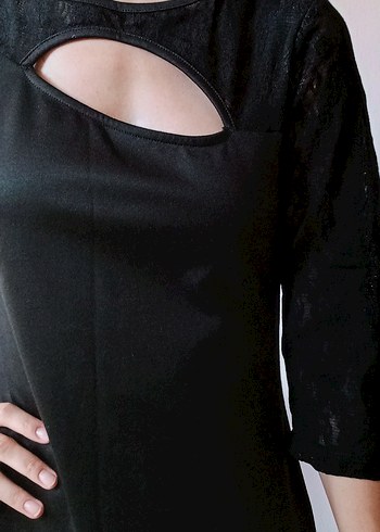 siyah göğüs dekolteli elbise - Görsel 2