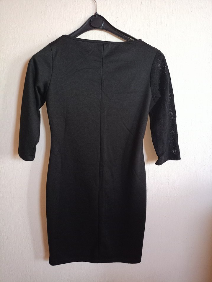 siyah göğüs dekolteli elbise - Görsel 5