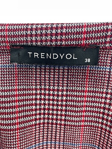 38 Beden çeşitli Renk Trendyol & Milla Kısa Elbise %70 İndirimli.