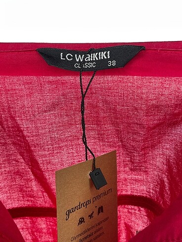 38 Beden kırmızı Renk LC Waikiki Gömlek %70 İndirimli.