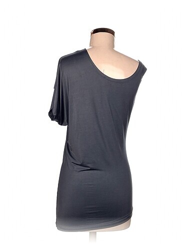 universal Beden Diğer T-shirt %70 İndirimli.