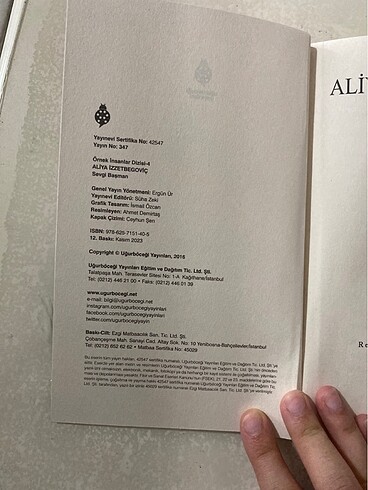  Beden Renk Aliya İzzetbegoviç