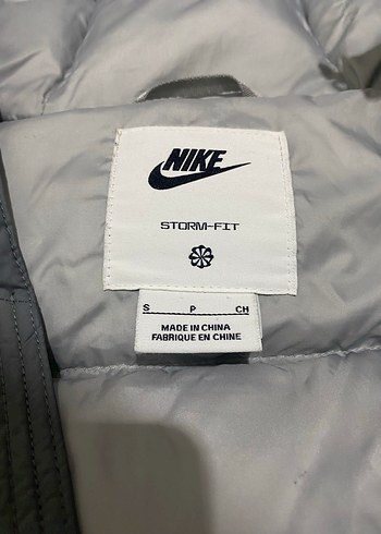 Nike Storm-Fit Mont - Görsel 4