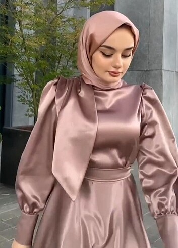 Mukemel saten elbise