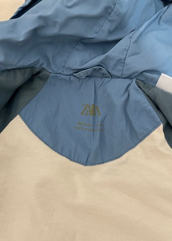 Zara Erkek Çocuk Mavi Kapüşonlu Yağmurluk - Görsel 2