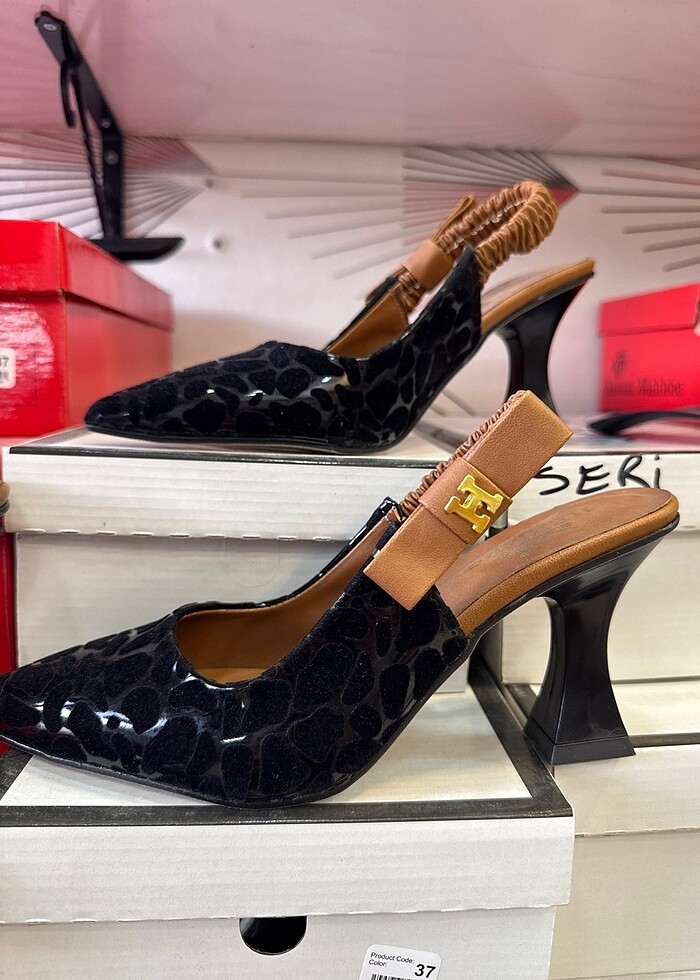 Topuklu ayakkabı - Görsel 3