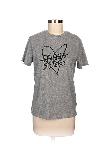 Diğer T-shirt %70 İndirimli.