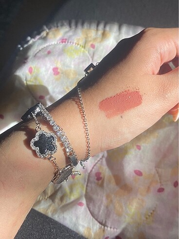  Beden çeşitli Renk Kylie Cosmetics Orijinal Lip gloss