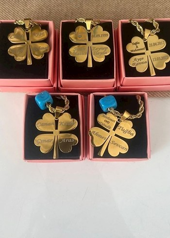 Altın Renkli Zincir Detaylı Mini Kolye - Görsel 2