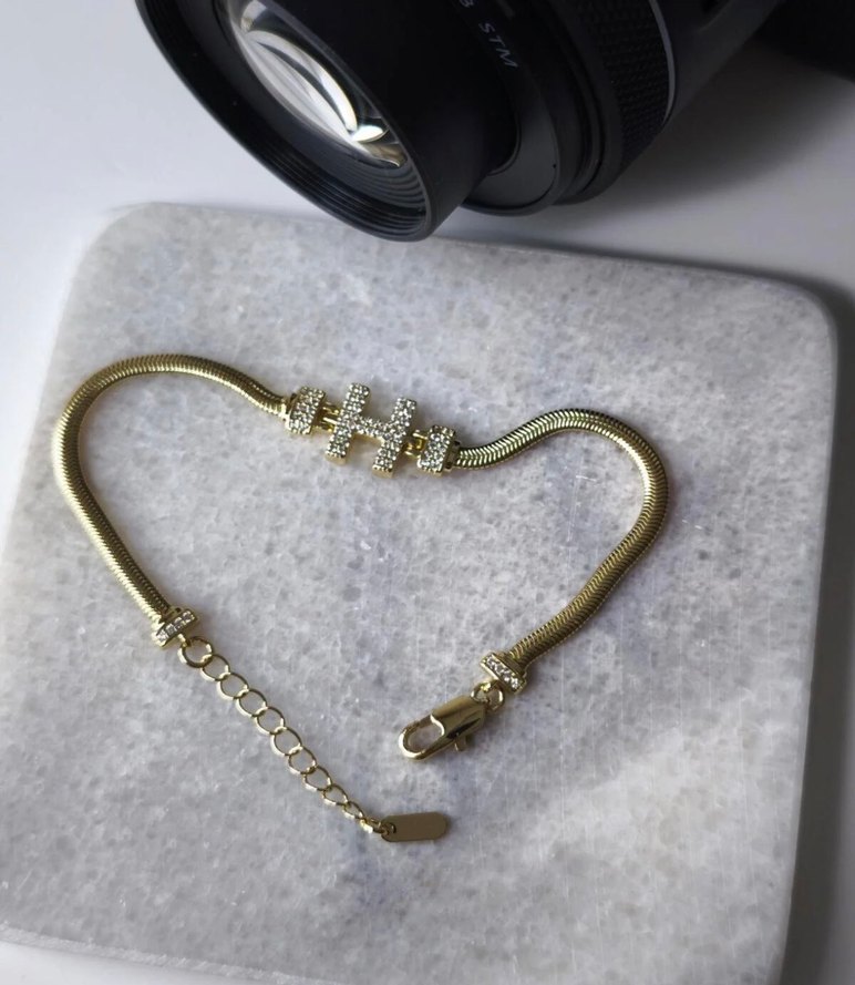 Altın Renk Zincir Detaylı Kadın Bileklik - Görsel 2