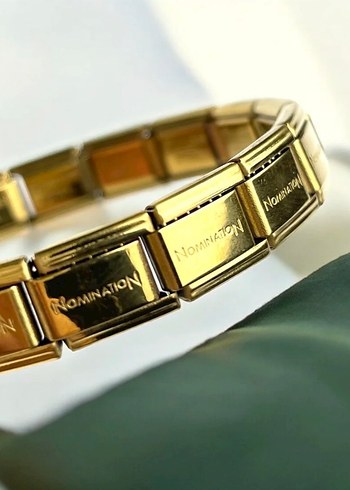 Zincir Detaylı Altın Renk Kadın Bileklik - Görsel 3