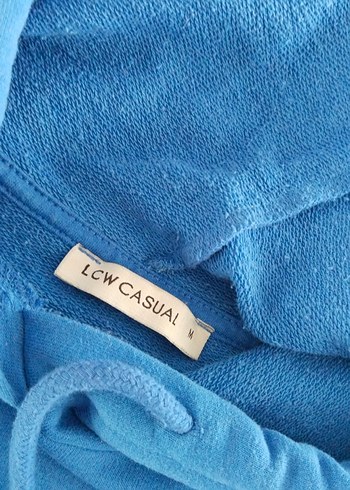 LC Waikiki Mavi Kapüşonlu Yazılı Kadın Sweatshirt