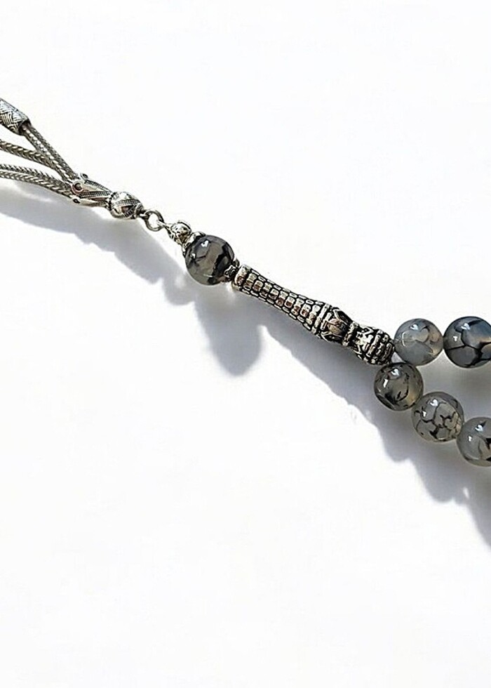 1.sinif dogal siyah damarli beyaz akik el yapimi tesbih 60 gr - Görsel 3