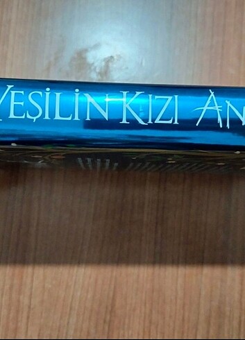 Beden Renk Yeşilin kızı anne 3 kitap