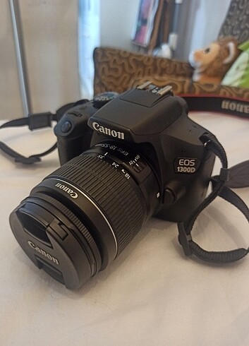 Canon 1300d Fotoğraf makinesi 