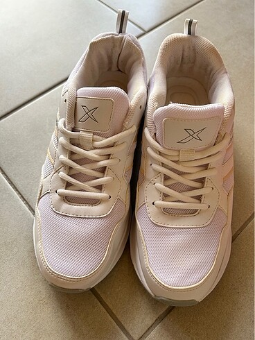 39 Beden beyaz Renk Kinetix sneaker