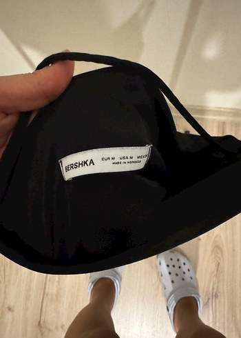 Bershka Siyah Drapeli İnce Askılı Mini Elbise