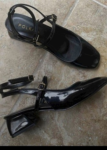 Kadın Siyah Rugan Topuklu Kemerli Klasik Ayakkabı - Görsel 3