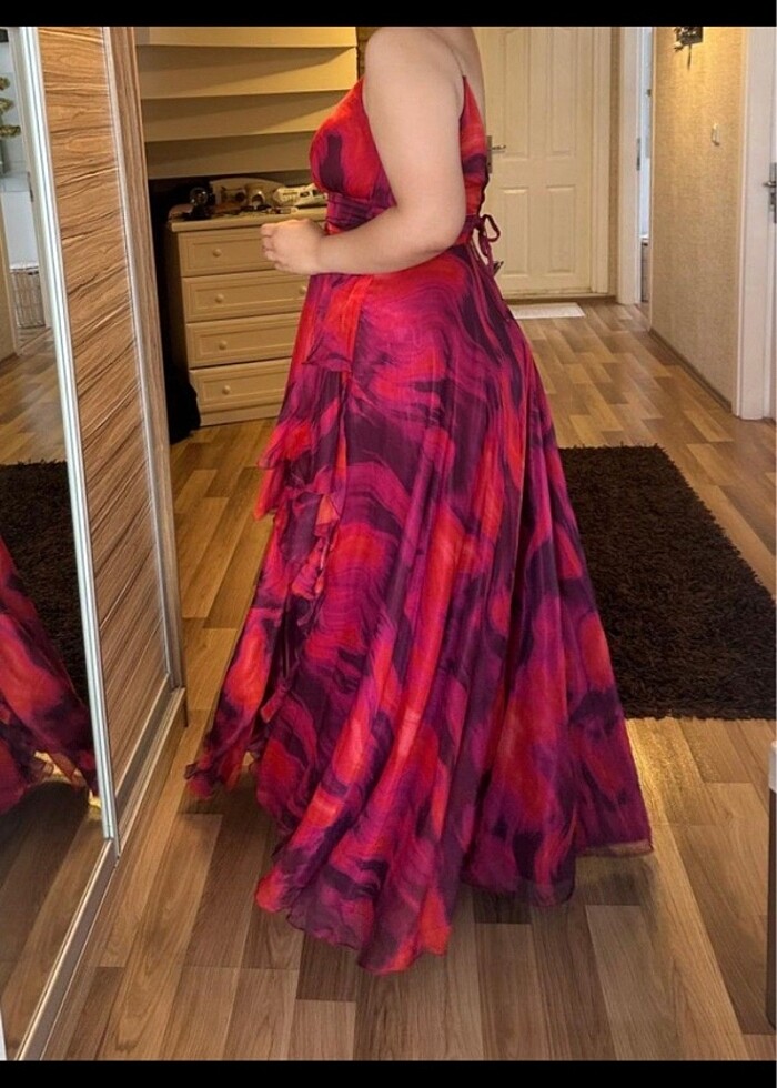 1 kere giyilmiş abiye elbise - Görsel 3