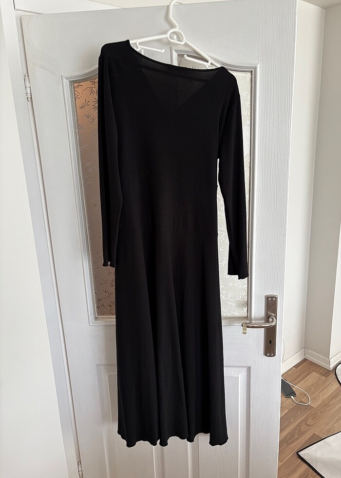 Esnek kumaşlı şık elbise - Görsel 4