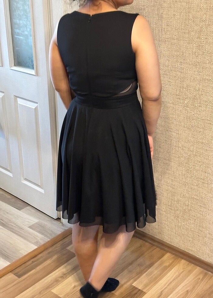 1 kere giyilmiş kısa şık elbise - Görsel 5