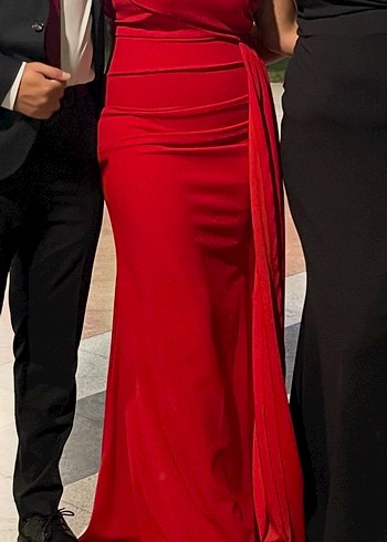 Kırmızı Drapeli Uzun Abiye Elbise - Görsel 5