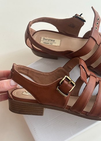 Bershka Sandalet - Görsel 2