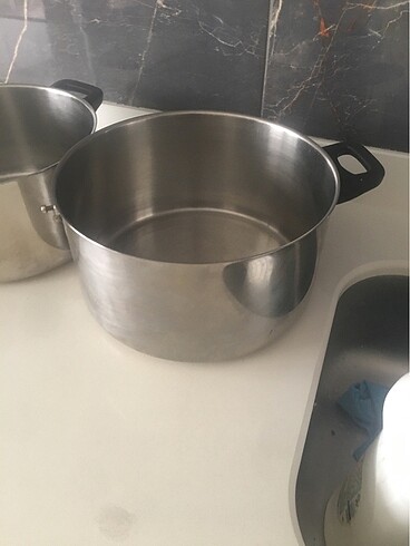 Beden Emsan tencere en büyük iki boy 6-7 litre