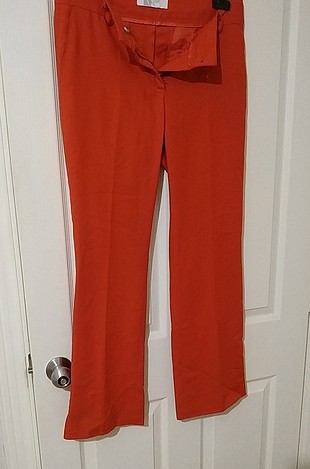 kırmızı kumaş pantolon 