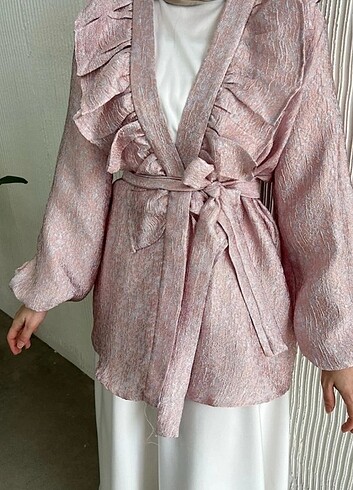 HepsiModa Önü Fırfırlı Jakarlı Kuşaklı Kimono