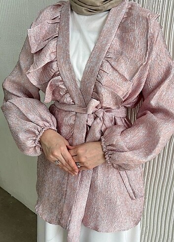 Diğer HepsiModa Önü Fırfırlı Jakarlı Kuşaklı Kimono