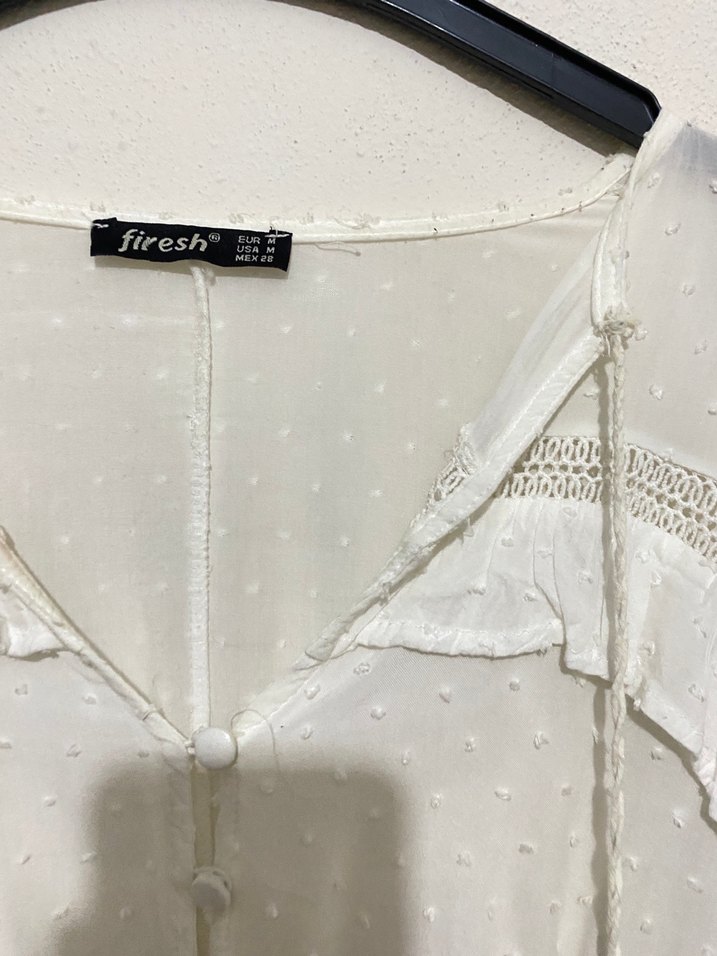 Düğmeli Beyaz V Yaka Bohem Keten Bluz - Görsel 4