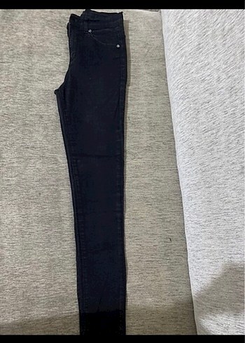 Gri Kadın Kot Pantolon, Normal Boy, Dar Kesim - Görsel 3