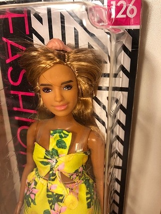 Barbie Barbie Fashionistas No 126
