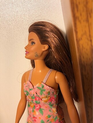  Beden Renk Barbie Bebek N55