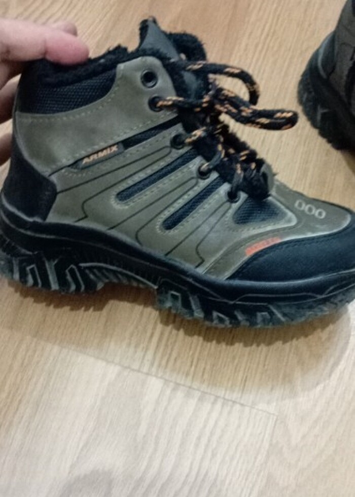 Erkek çocuk bot - Görsel 2