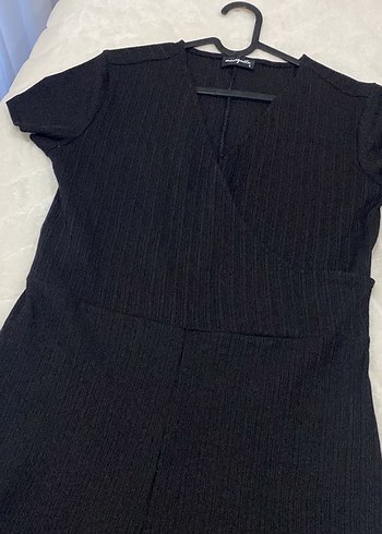 Siyah V Yaka Kısa Kollu tulum - Görsel 6