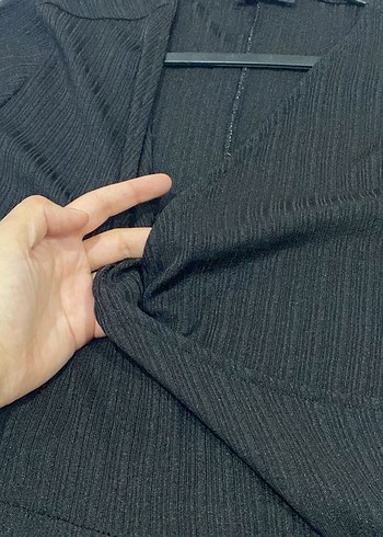 Siyah V Yaka Kısa Kollu tulum - Görsel 7