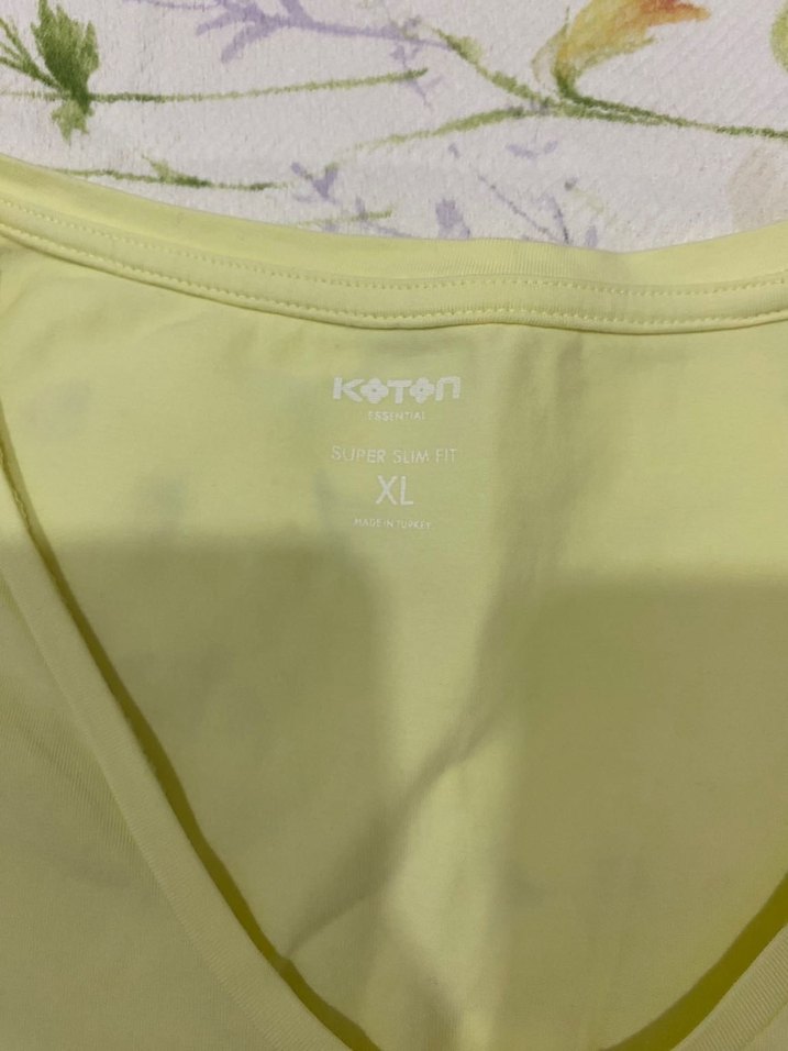 Koton unisex Sarı V Yaka Kısa Kollu Salaş Tişört - Görsel 2