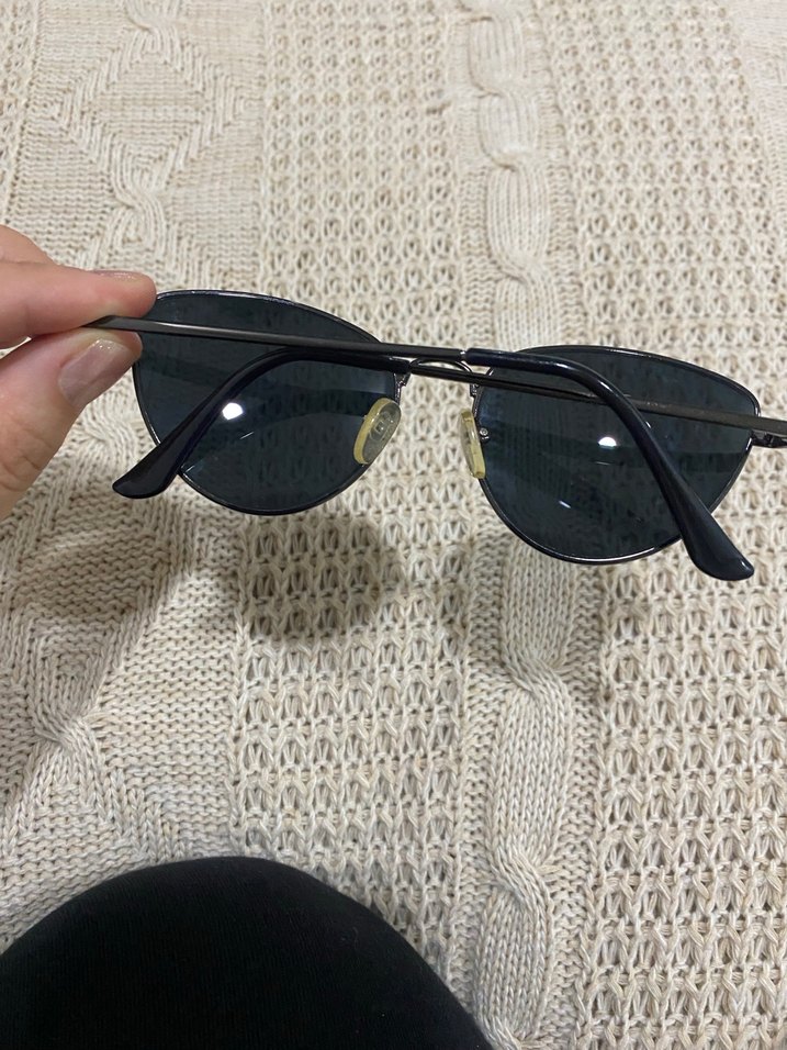 Gri Minimalist Kadın Güneş Gözlüğü - Görsel 4