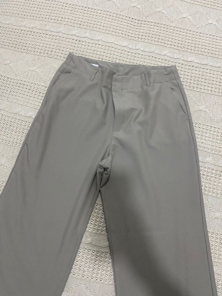 Stradivarious kemerli dökümlü pantalon - Görsel 5