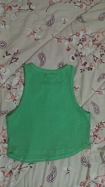 m Beden yeşil crop bluz büstiyer