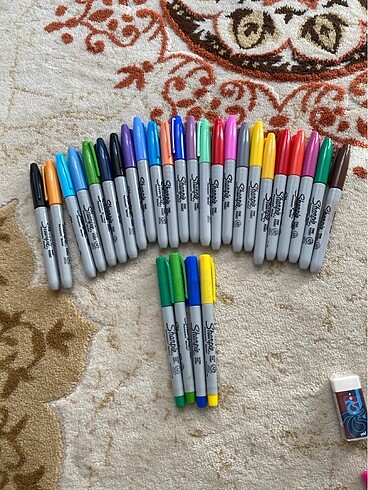 Sharpie keçeli kalemler