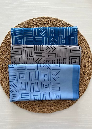 Beden çeşitli Renk Moonoro Batik Desenli Çok Renkli Fular