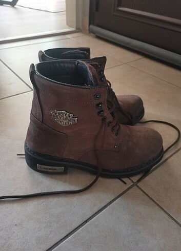 42 Beden kahverengi Renk Harley Davidson 42 bot