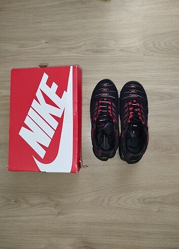 Nike Air Max TN / black-red