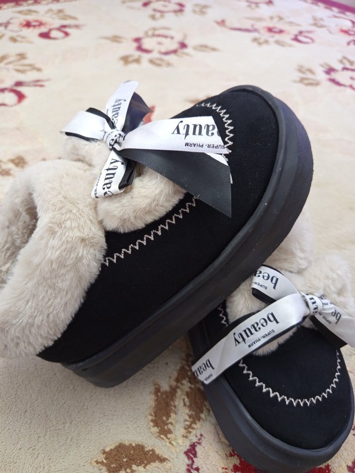 Beyaz Kürklü Sıcak bot 
açıklama okuyun - Görsel 2