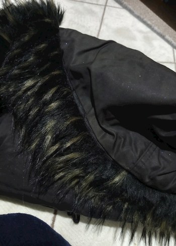 Kadın Siyah Kürklü Midi Kışlık Mont - Görsel 2