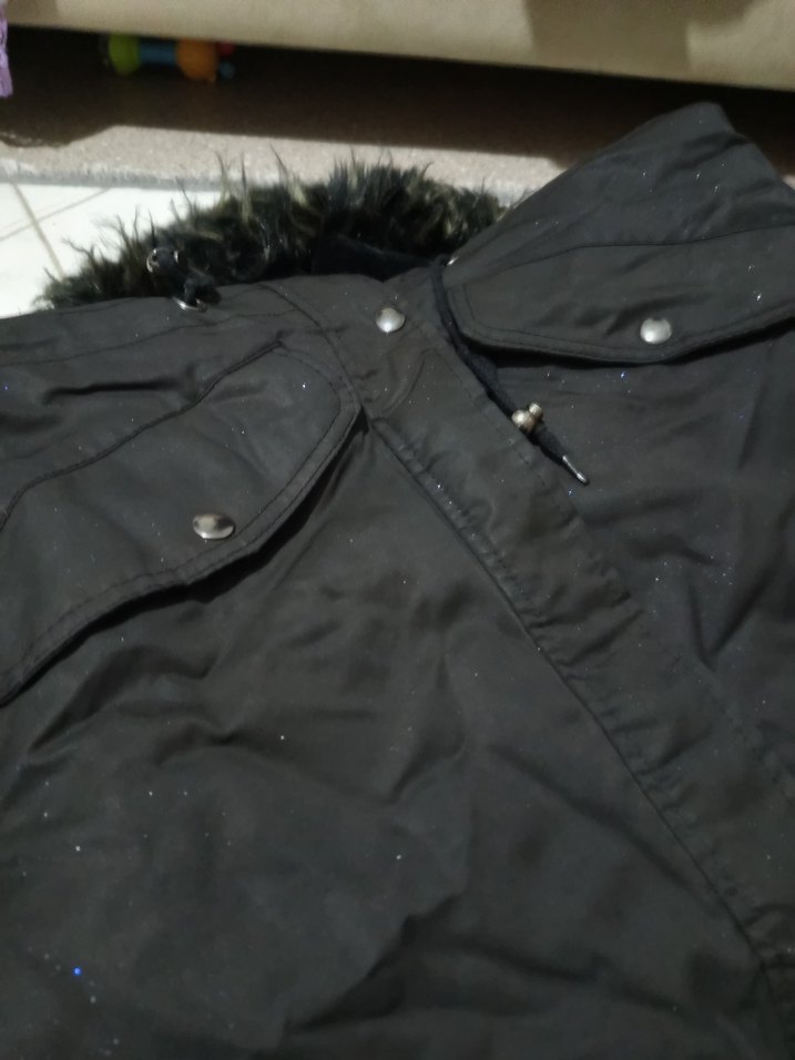 Kadın Siyah Kürklü Midi Kışlık Mont - Görsel 4