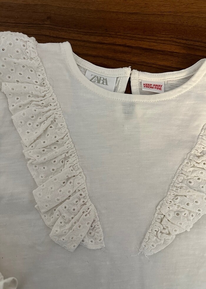 Beyaz dantel güpür fırfırlı bluz tshirt - Görsel 4
